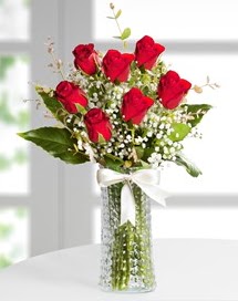 Cam vazoda 7 adet kırmızı gül  Ağrı çiçek , çiçekçi , çiçekçilik 