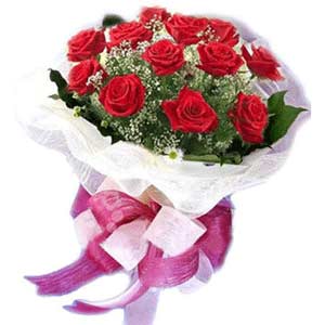  Ağrı çiçek satışı  11 adet kırmızı güllerden buket modeli